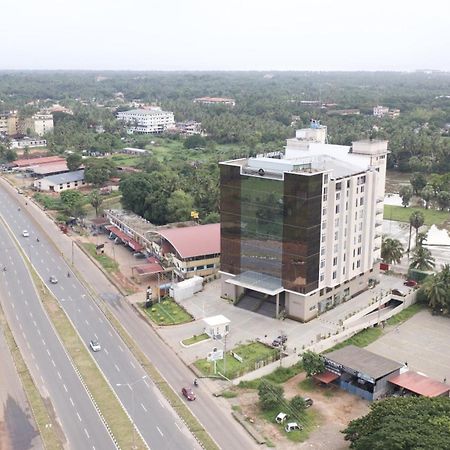 Essentia Manipal Inn Удипи Экстерьер фото