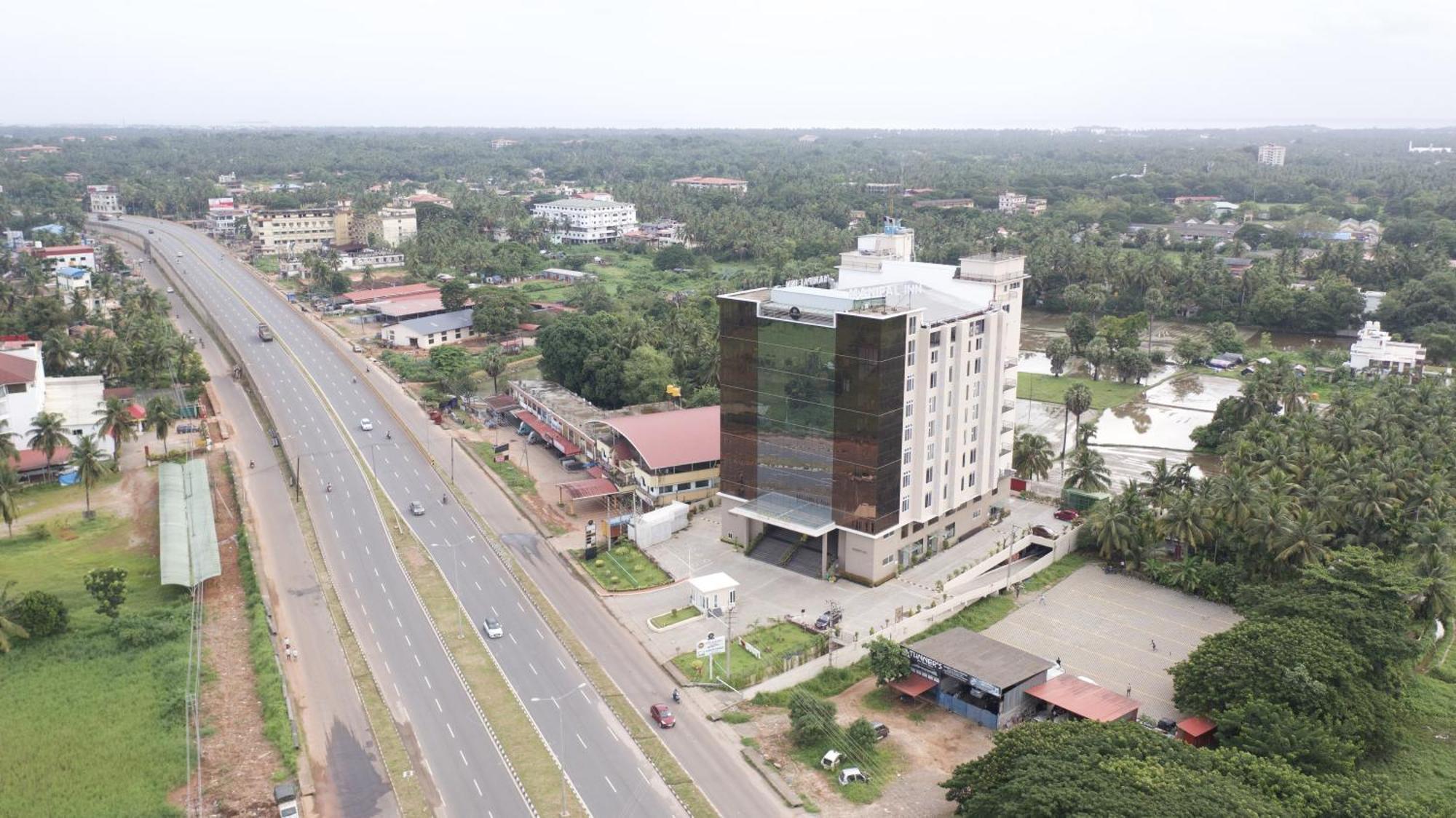 Essentia Manipal Inn Удипи Экстерьер фото