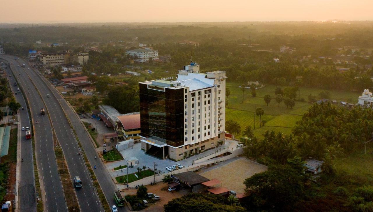 Essentia Manipal Inn Удипи Экстерьер фото